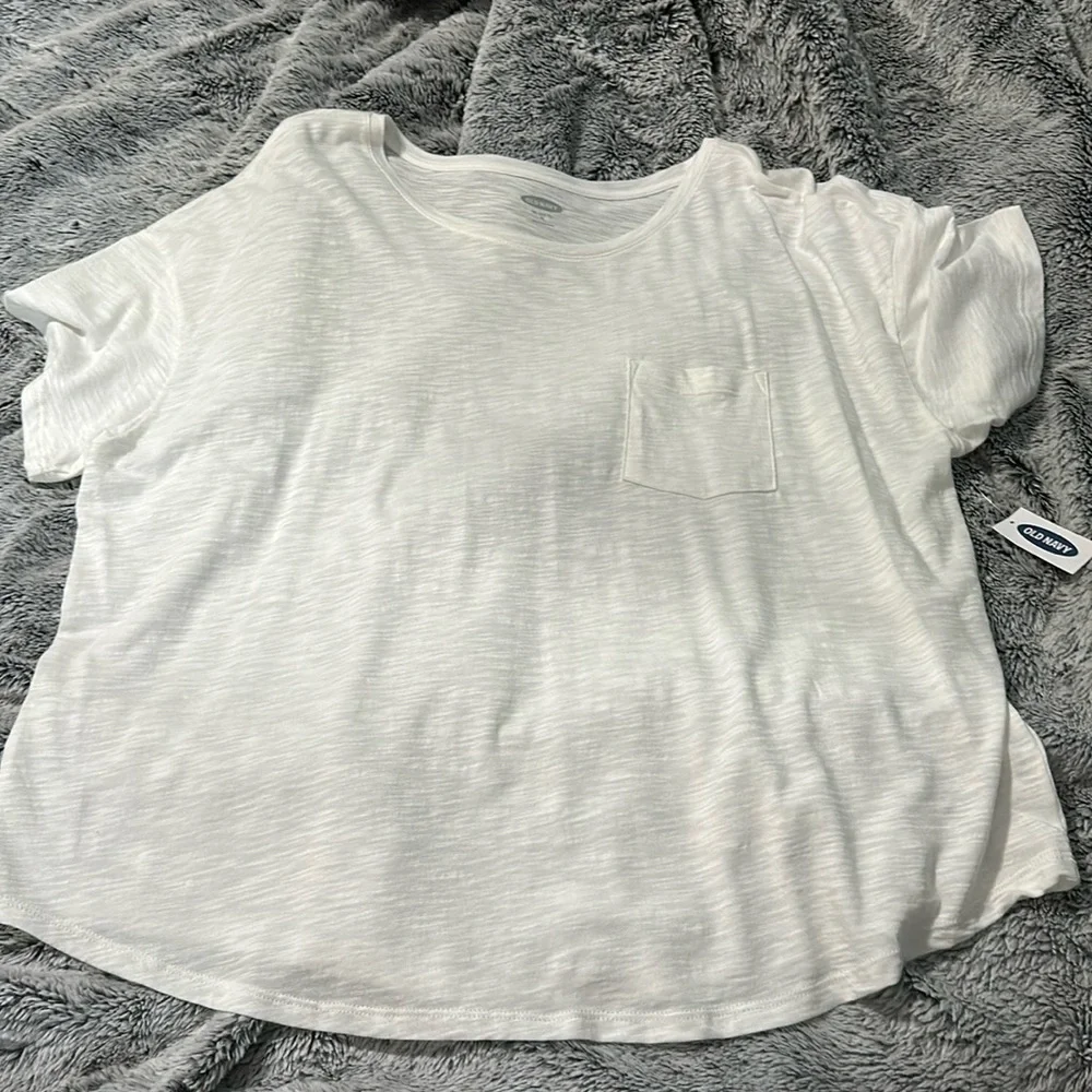 Basic white Tee - Picture 1 of 2